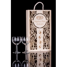 Ażurowa skrzynka na wino z dwoma kieliszkami - Grawerowane prezenty i dodatki ślubne
