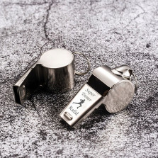 PREZENT dla nauczyciela na zakończenie roku Metalowy gwizdek z grawerem